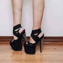 Back In Stock Rolling Ankle Cuff - Black