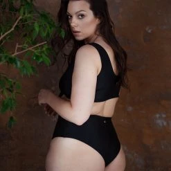 All Pole Wear Sway Yumi Shorts - Black Crow