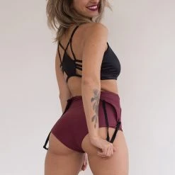 Sorte Impeccable Sling Shorts - Berry