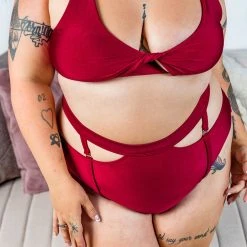 Chantay Polewear Pretzel 2-way Top - Bordeaux Tops 19 Chantay Polewear Pretzel 2-way Top - Bordeaux Tops