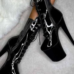 Hella Heels LipKit 8inch Boots - Black Beatles