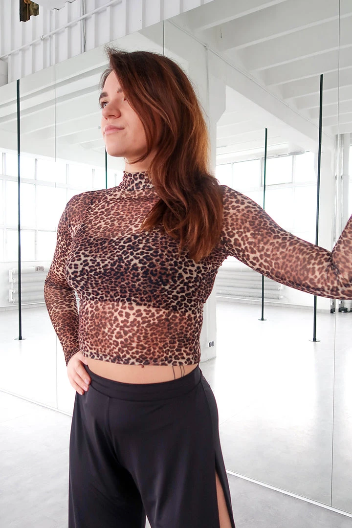 REV ACTIV Wild Leopard Long Sleeved Crop Top All Pole Wear 6 REV ACTIV Wild Leopard Long Sleeved Crop Top All Pole Wear