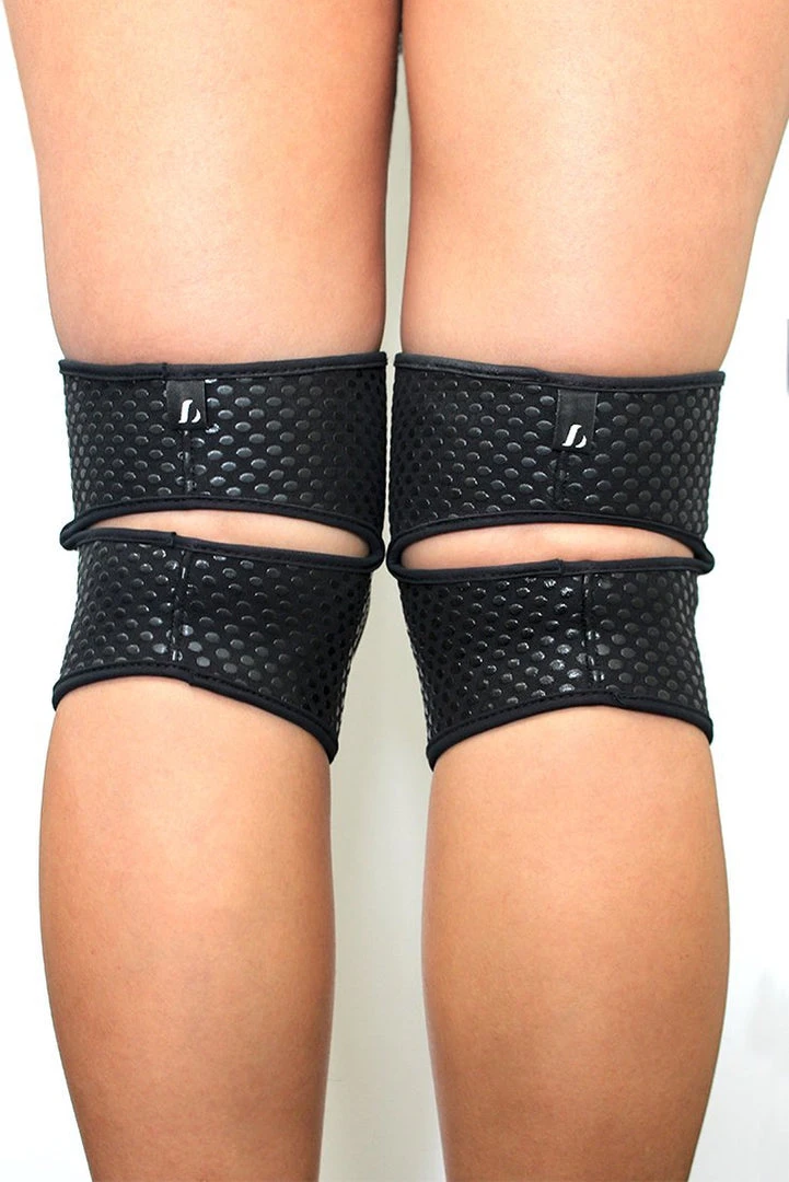 Lunalae Sticky Silicone Kneepads - Black Accessories 3 Lunalae Sticky Silicone Kneepads - Black Accessories