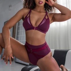 New In Tatiana Activewear Sofia Shorts - Wine