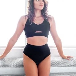 REV ACTIV Gap Top - Black Velvet