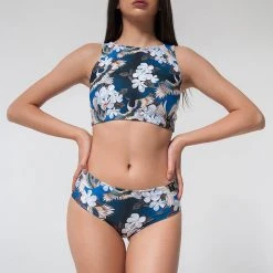 Pole Addict Cross Back Top - Momo 6 Pole Addict Cross Back Top - Momo